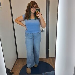 Meet your Posher, Olivia